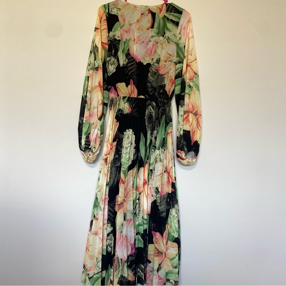SIZE Medium | Flying Tomato Black and Pink Floral Long Sleeve Midi Dress - Picture 11 of 12